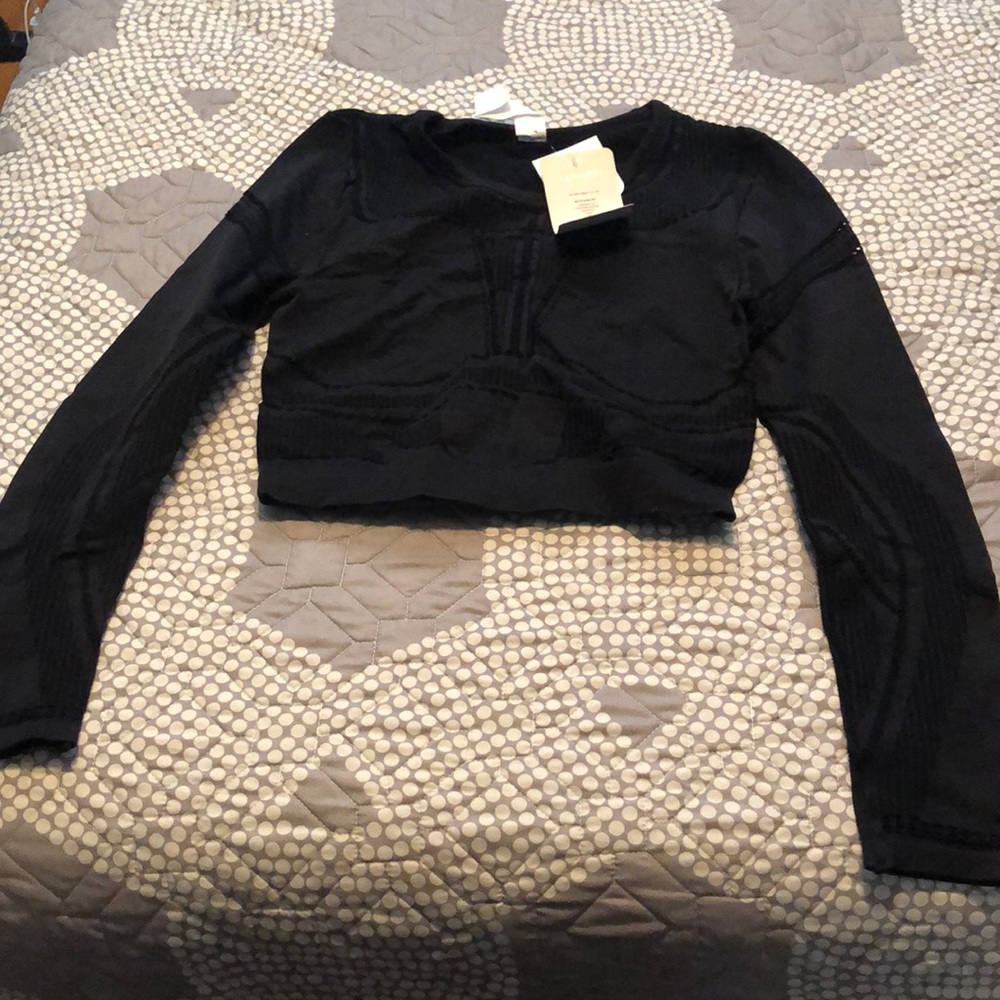 Fabletics crop top - Picture 1 of 3